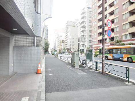 幅広な歩道