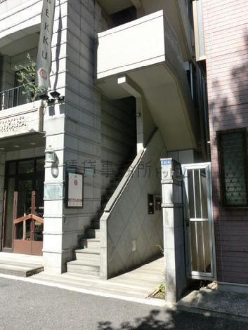 正面玄関