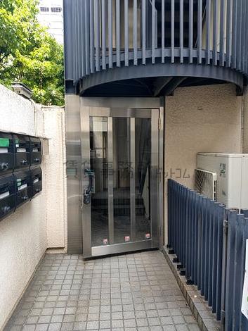正面玄関