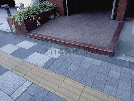 正面玄関