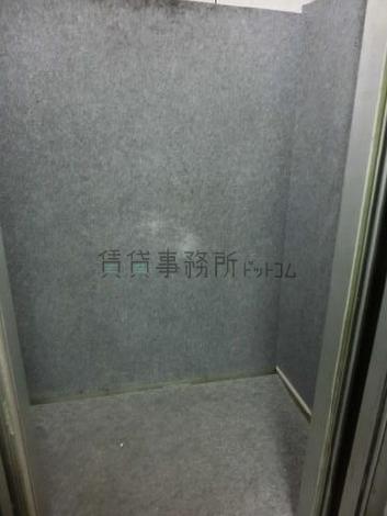 エレベーターの内部です