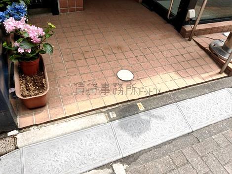 正面玄関