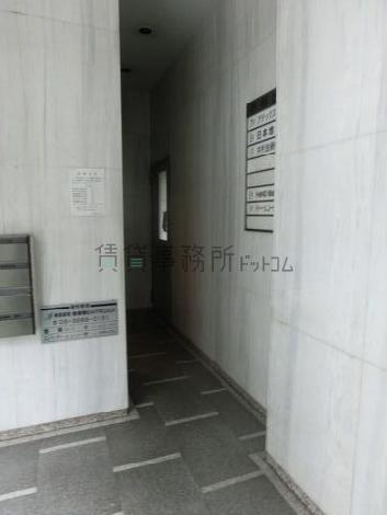 エントランス奥に管理室があります