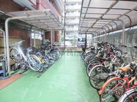 屋根付き駐輪場