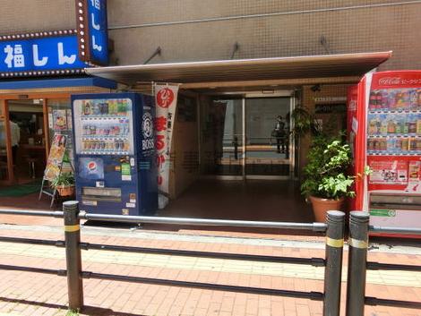 正面玄関