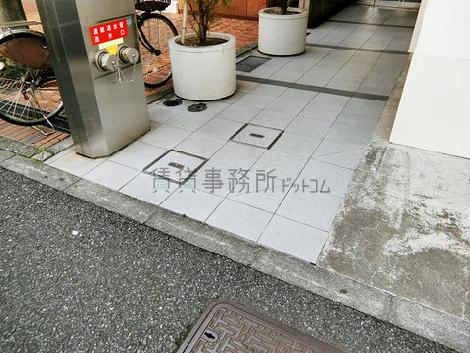 正面玄関