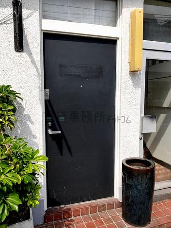 正面玄関
