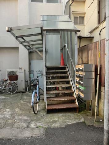 階段入口