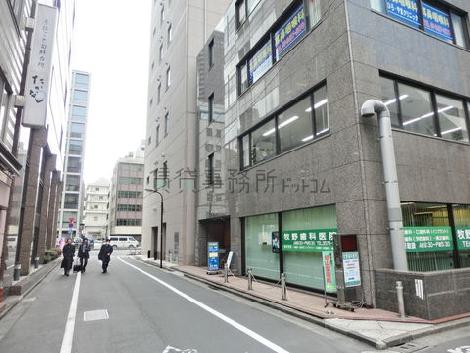 第一京浜がすぐ目の前にあります