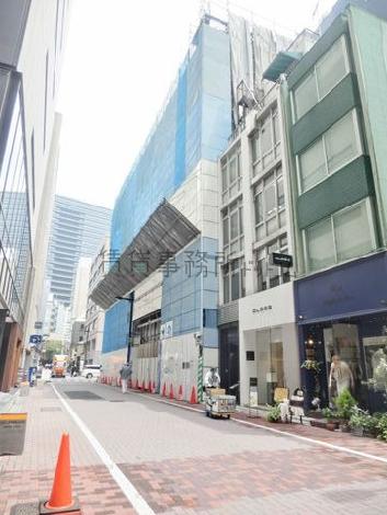 銀座一丁目駅方面