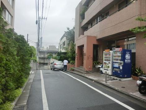 本町ビルの室内