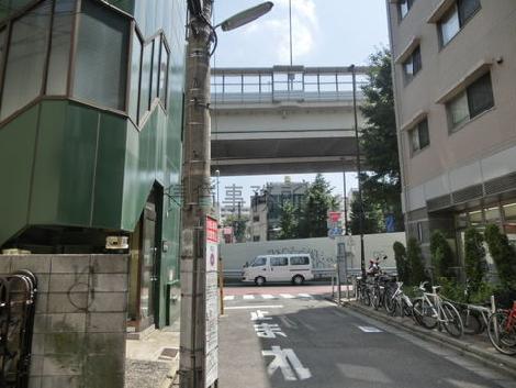 路地の奥から撮影