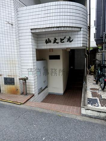 正面玄関