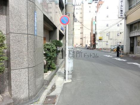 交通量は比較的多いと感じました