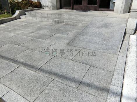 正面玄関