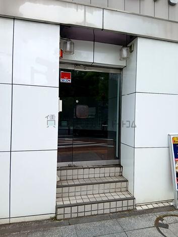正面玄関