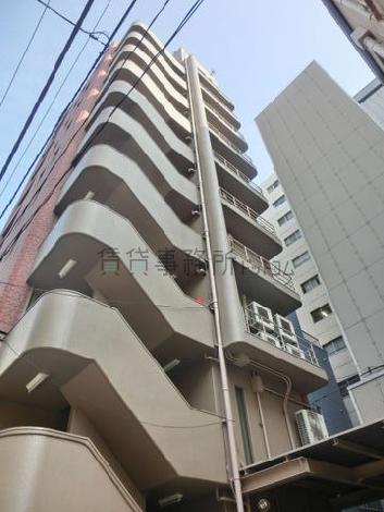 しっかり非常用階段を備え付けています