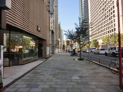 外苑前方面の風景