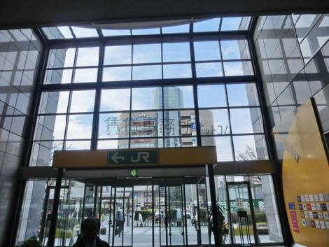 ガラス張りで開放感があります