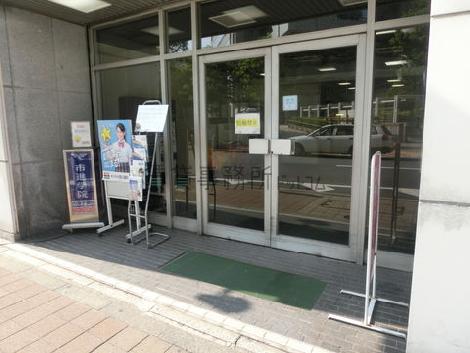 両開きのドア