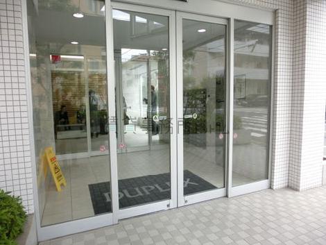 玄関の扉の様子です