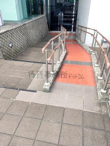 正面玄関