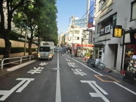 物件前の池袋駅方向