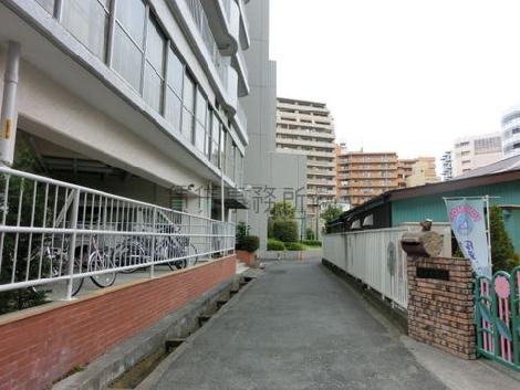 静かな脇道通り
