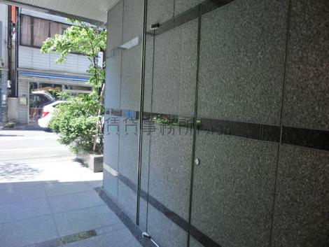 シックな壁面です