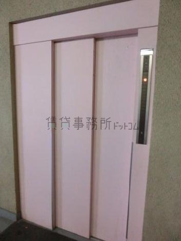 乗り場前