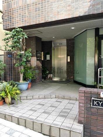 正面玄関