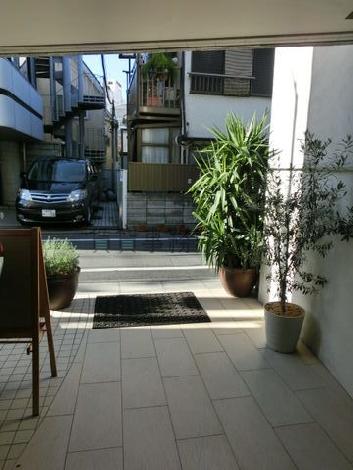 正面玄関