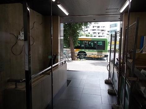正面玄関