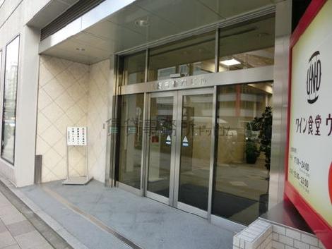物件の正面玄関