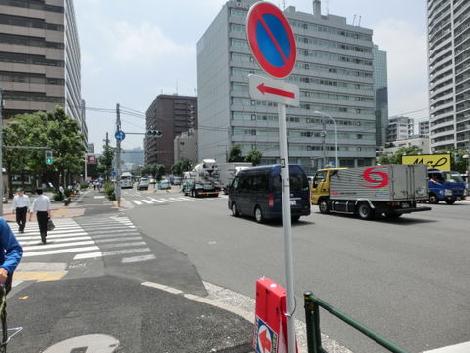 人や車が多く活気があります