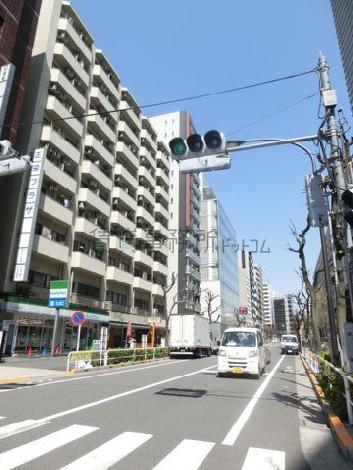 大きな通りを一望出来ます
