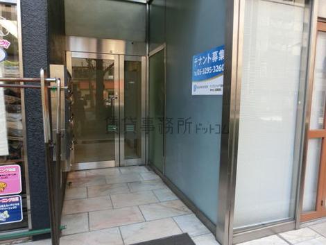 正面玄関