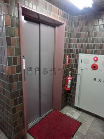 エレベーターは１基です