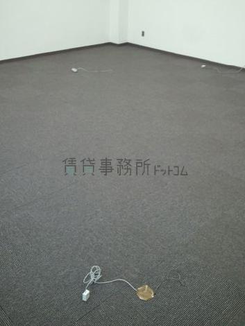 15山京ビルの室内