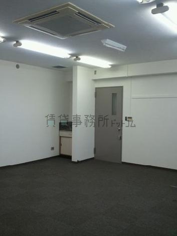 15山京ビルの室内