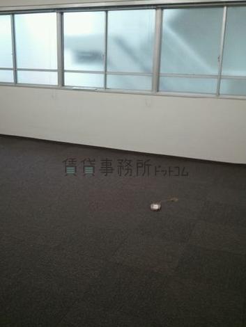 15山京ビルの室内
