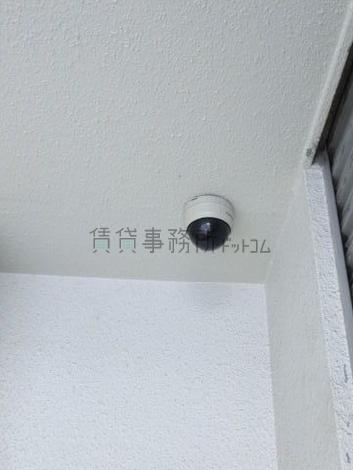 防犯カメラを設置