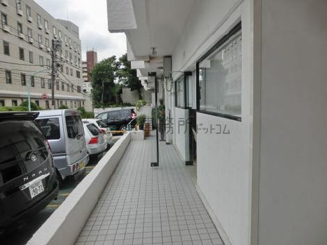 正面玄関