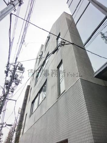 濃淡のあるグレーでレイアウト