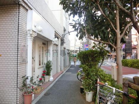 歩道が確保されています