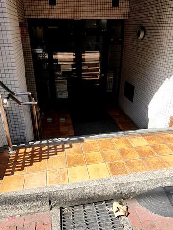 正面玄関