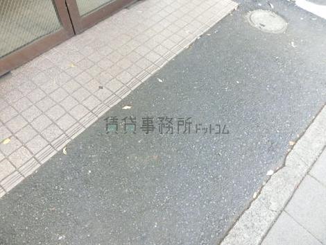 フラットな床面