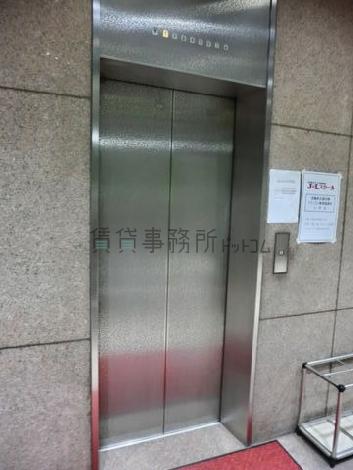 乗り場前