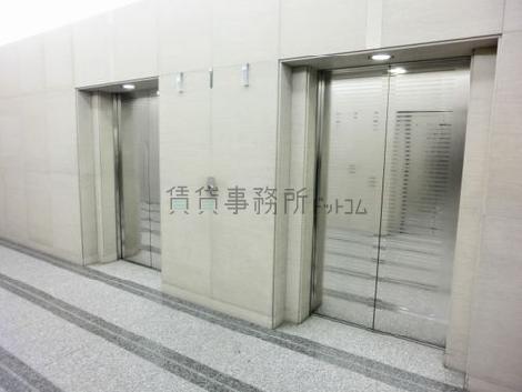 シルバーの扉