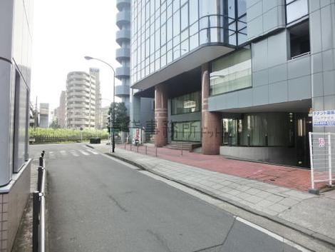 環状2号線の側道です